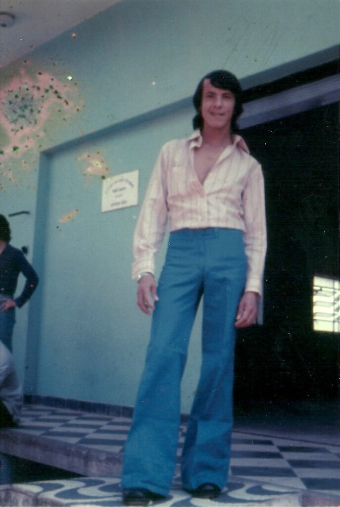 João Batista em frente ao sindicato em 1973